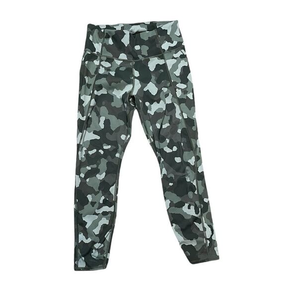ATHLETA Lightning Camo 7/8 Tight Green Camo Size Medium - Picture 2 of 9